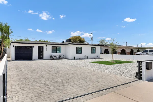 1847 E CORONADO RD