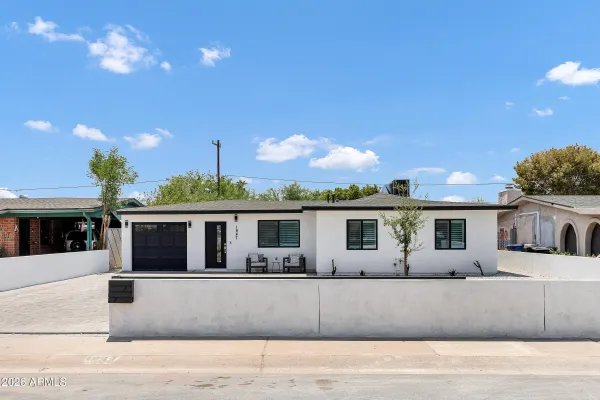 1847 E CORONADO RD
