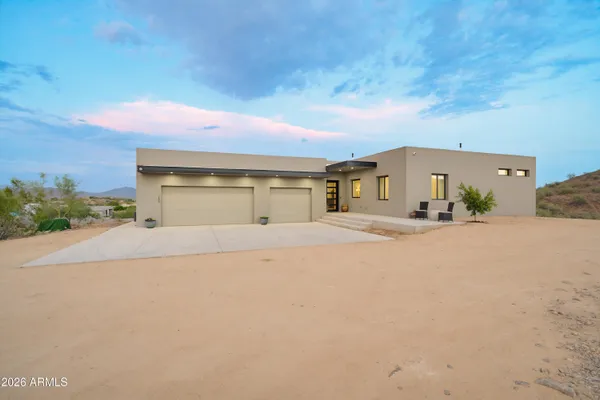 235 W ROCK VIEW RD