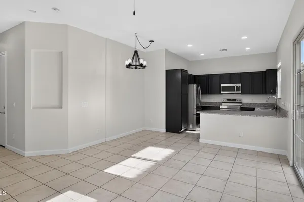 1367 S COUNTRY CLUB DR 1098