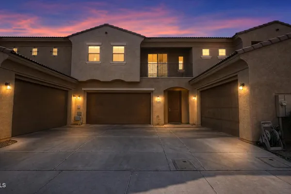 1367 S COUNTRY CLUB DR 1098