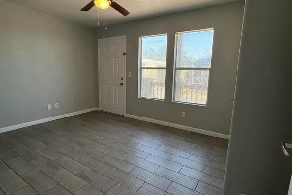 625 W MCKELLIPS RD 57