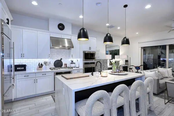 7348 E CASITAS DEL RIO DR