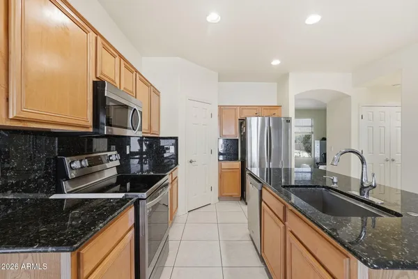 7304 E NORTHRIDGE CIR
