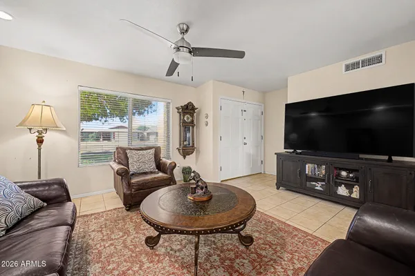 5821 W ACOMA DR