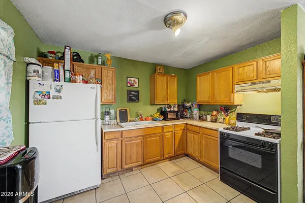 2529 N 40TH AVE