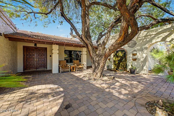7532 W VILLA THERESA DR