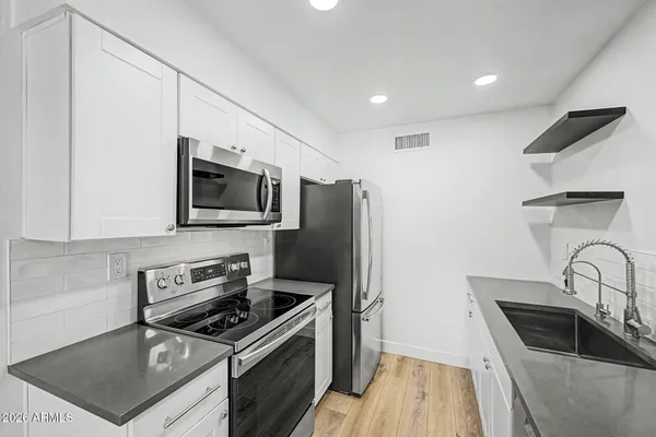 5631 S BOUNTY CT B