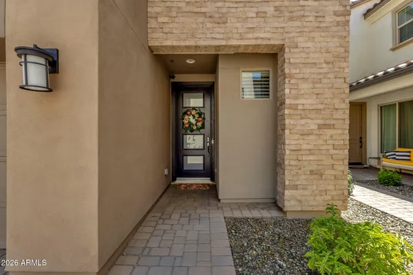 2443 W GLORIA LN