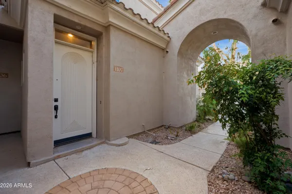3800 S CANTABRIA CIR 1107