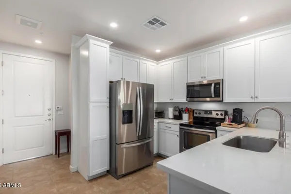 2511 W QUEEN CREEK RD 143