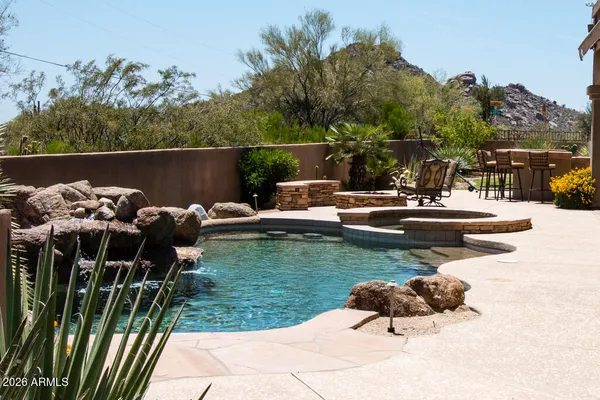 8309 E EAGLE FEATHER RD