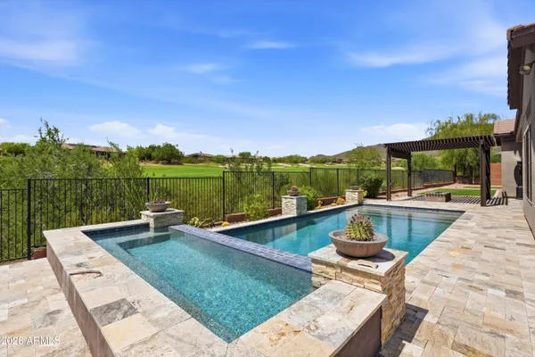 41722 N LA CANTERA DR