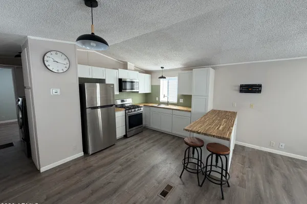 1804 W TEPEE ST 43