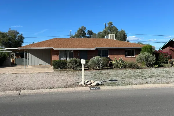 6417 E CALLE CASTOR -- --