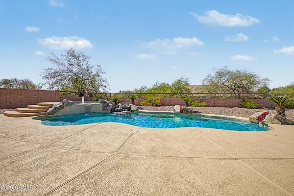 7926 E SADDLEBACK CIR