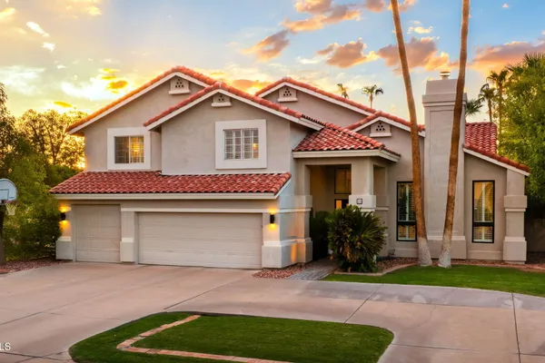 20 E LOS ARBOLES CIR