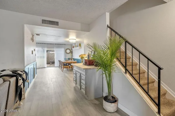 4442 W SOLANO DR