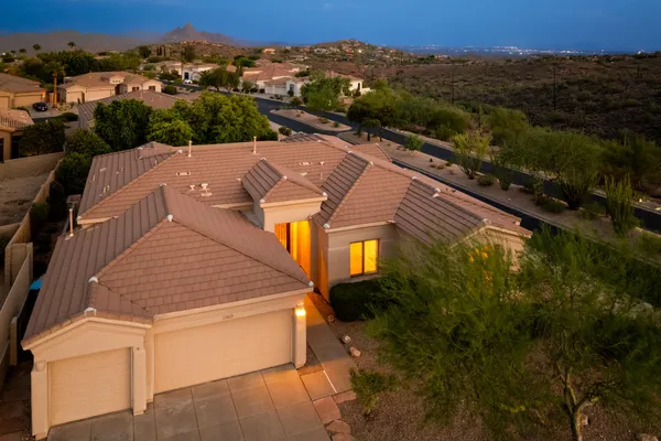 11003 N MESA VISTA CT