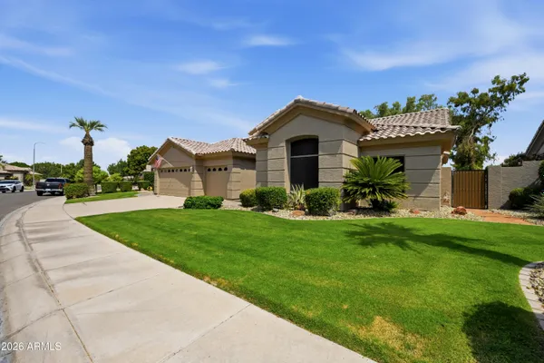 1382 W INDIGO DR