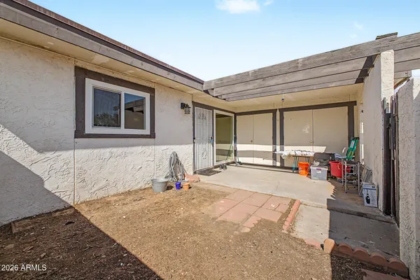 720 S DOBSON RD 76