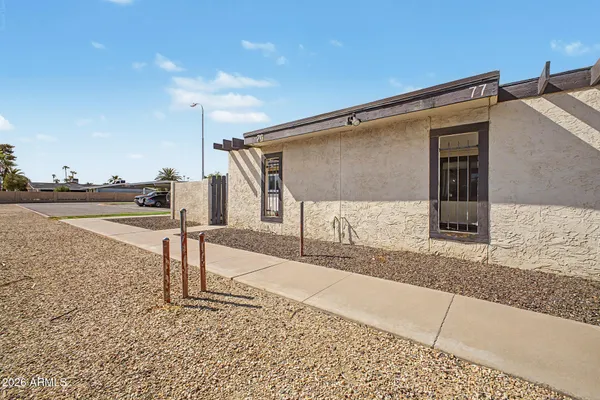 720 S DOBSON RD 76