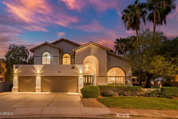 4978 E AIRE LIBRE AVE
