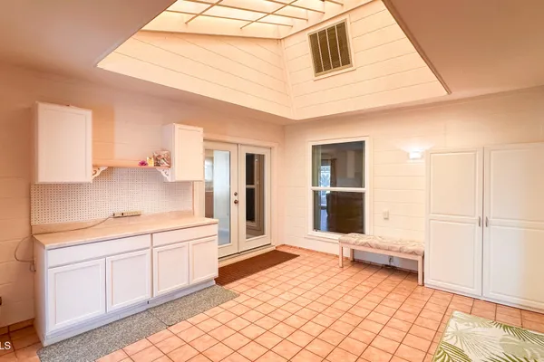 10413 W PRAIRIE HILLS CIR