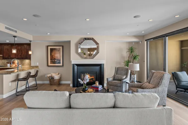 7175 E CAMELBACK RD 1007