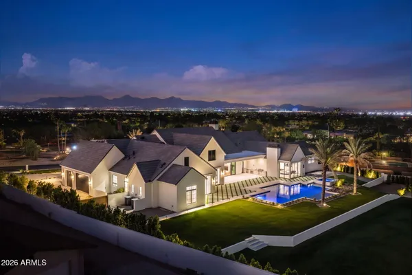 6323 E SAGE DR