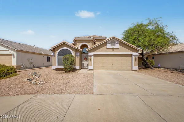 4322 E BRAMBLE CIR