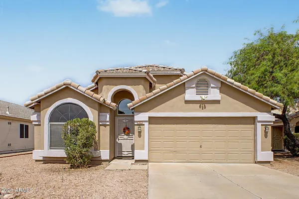 4322 E BRAMBLE CIR