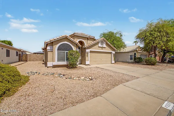 4322 E BRAMBLE CIR