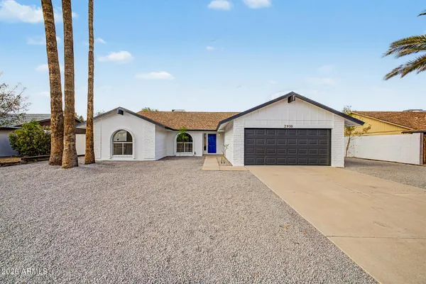 2910 W SANDRA TER
