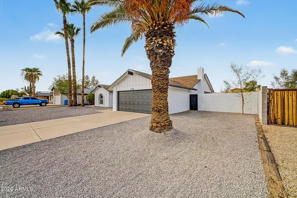 2910 W SANDRA TER
