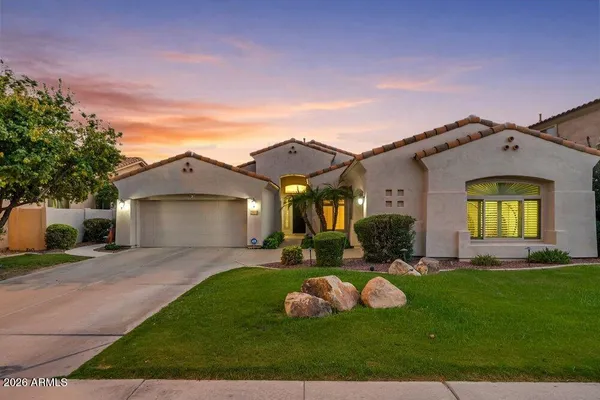 1613 W KAIBAB DR