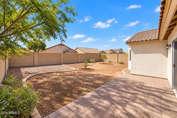 6233 W ENCINAS LN