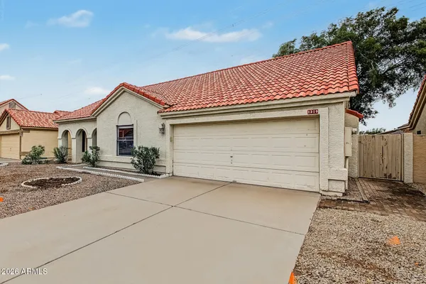 1319 E MINERAL RD
