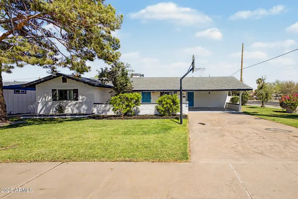 1006 W 12TH PL