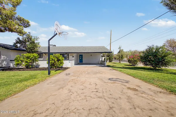 1006 W 12TH PL