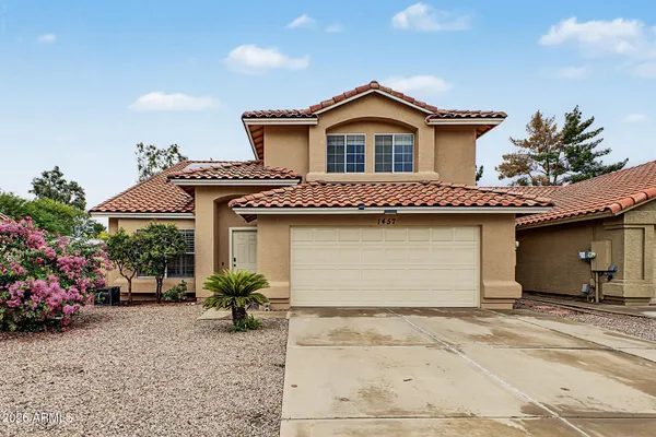 1457 E REDFIELD RD