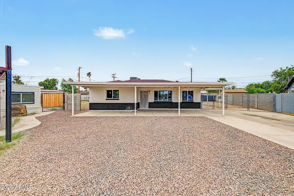 4332 W CRITTENDEN LN