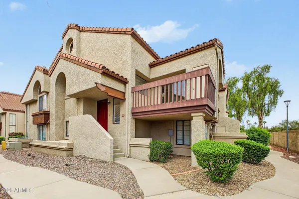 839 S WESTWOOD -- 273