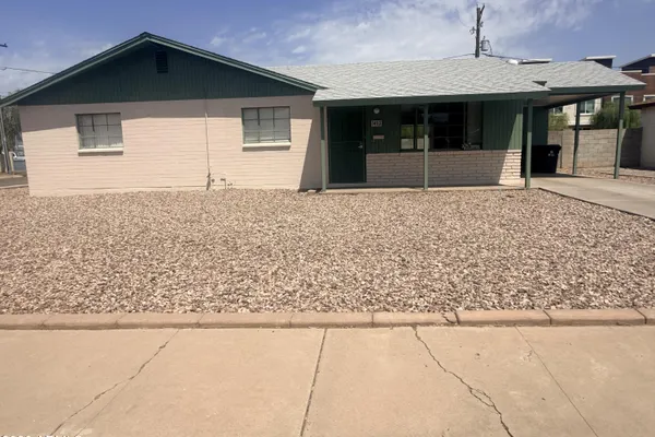 1402 E ORANGE ST