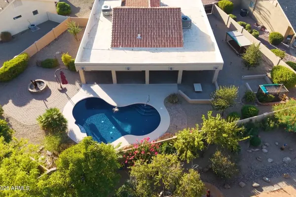 9861 W ESCUDA DR