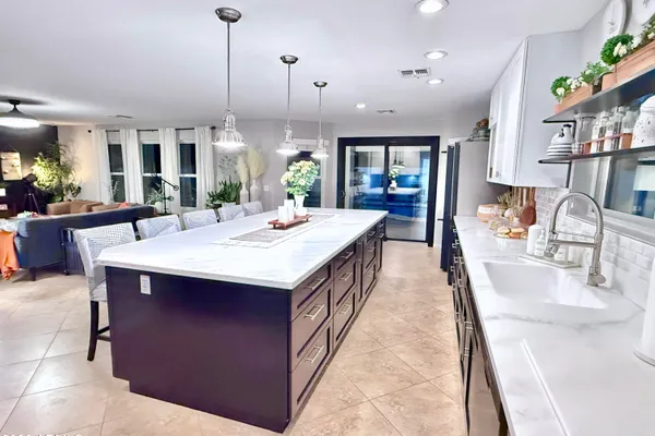 2470 E COUNTY DOWN DR