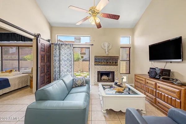 1154 W WINDJAMMER DR