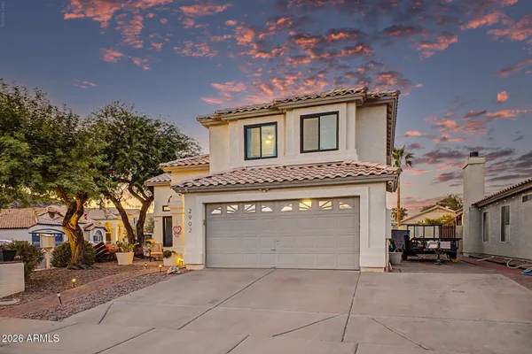 2902 E SALTSAGE DR