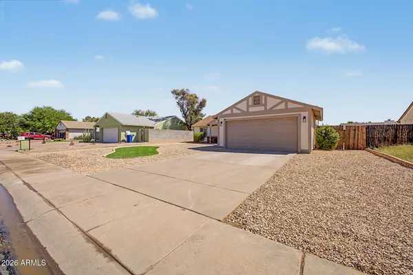 4713 W ORCHID LN