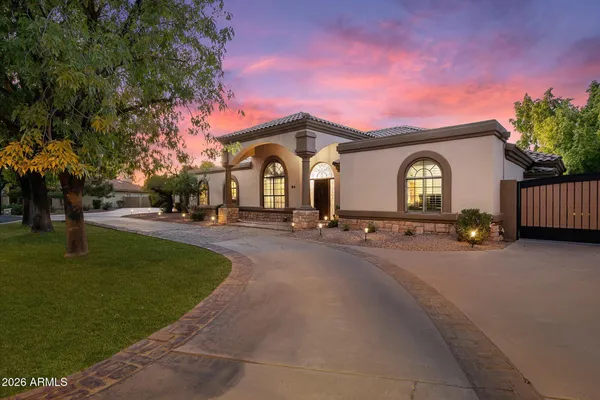 84 E BUENA VISTA DR